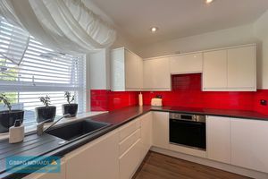 Kitchen- click for photo gallery